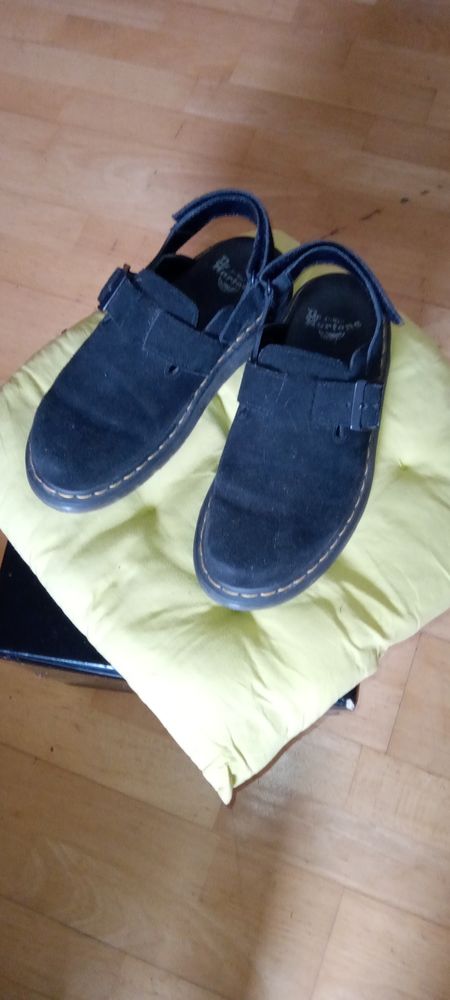 Sabots Dr Martens. 80 Saint-Nazaire (44)