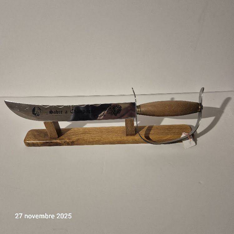 Sabre � champagne vintage, �tat neuf, marque Roger Orf�vre.e 48 Saumur (49)
