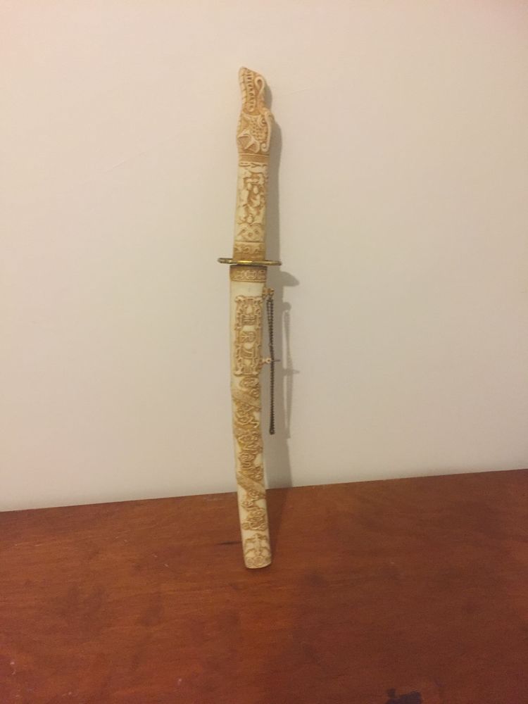 sabre et �p�e d�co ou pour antiquaires 100 Saint-Maur-des-Foss�s (94)