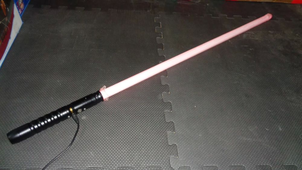 Sabre Laser � Poign�e m�tal 35 Villemomble (93)