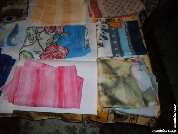 lot de  6 sachets comprenant chacun 17 foulards 35 Am�lie-les-Bains-Palalda (66)