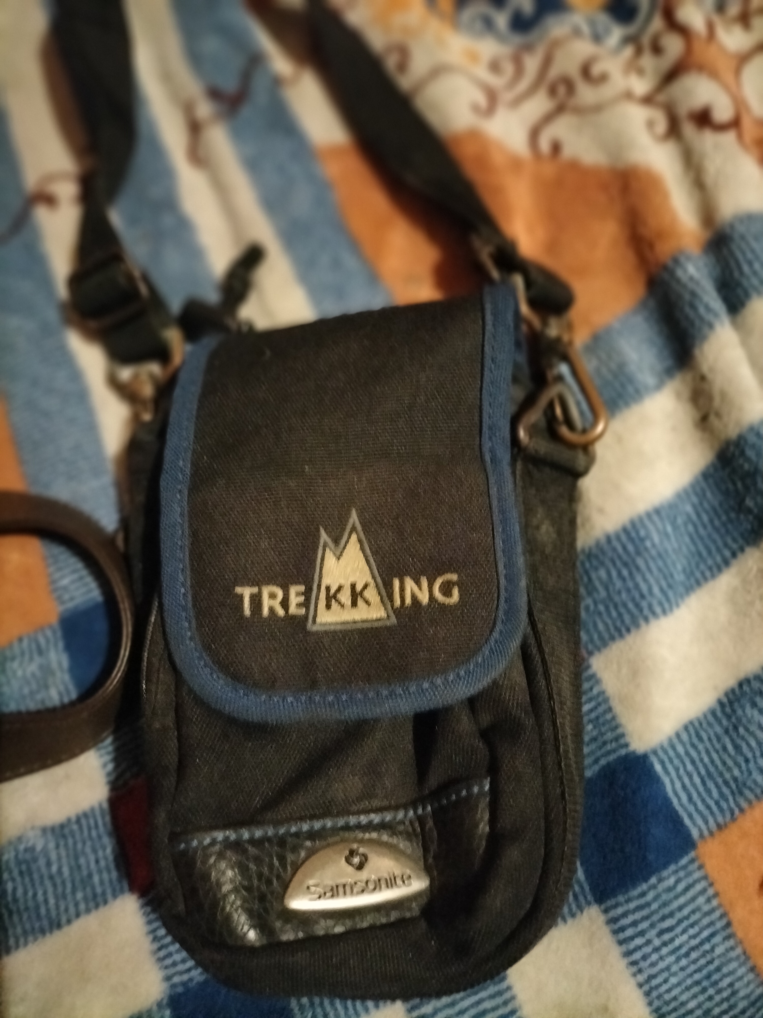 Sacoche appareil photo trekking Samsonite waterproof tr�s bo 12 Cachan (94)