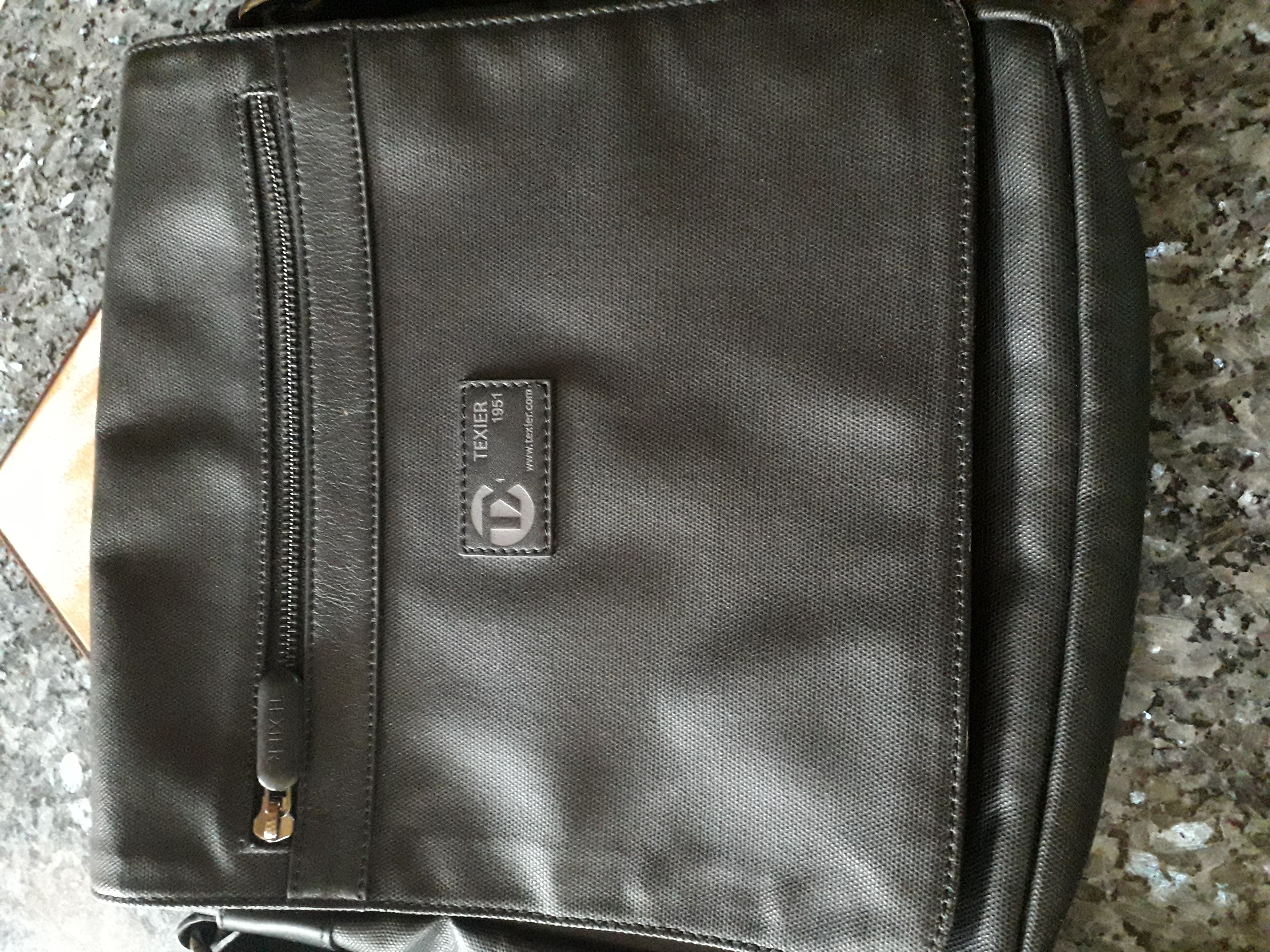 Sacoche avec bandoulli�re pour homme
TEXIER 15 Vertus (51)