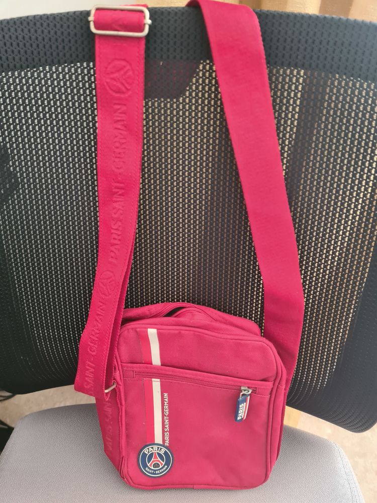 Sacoche bandouli�re PSG 15 La Teste-de-Buch (33)