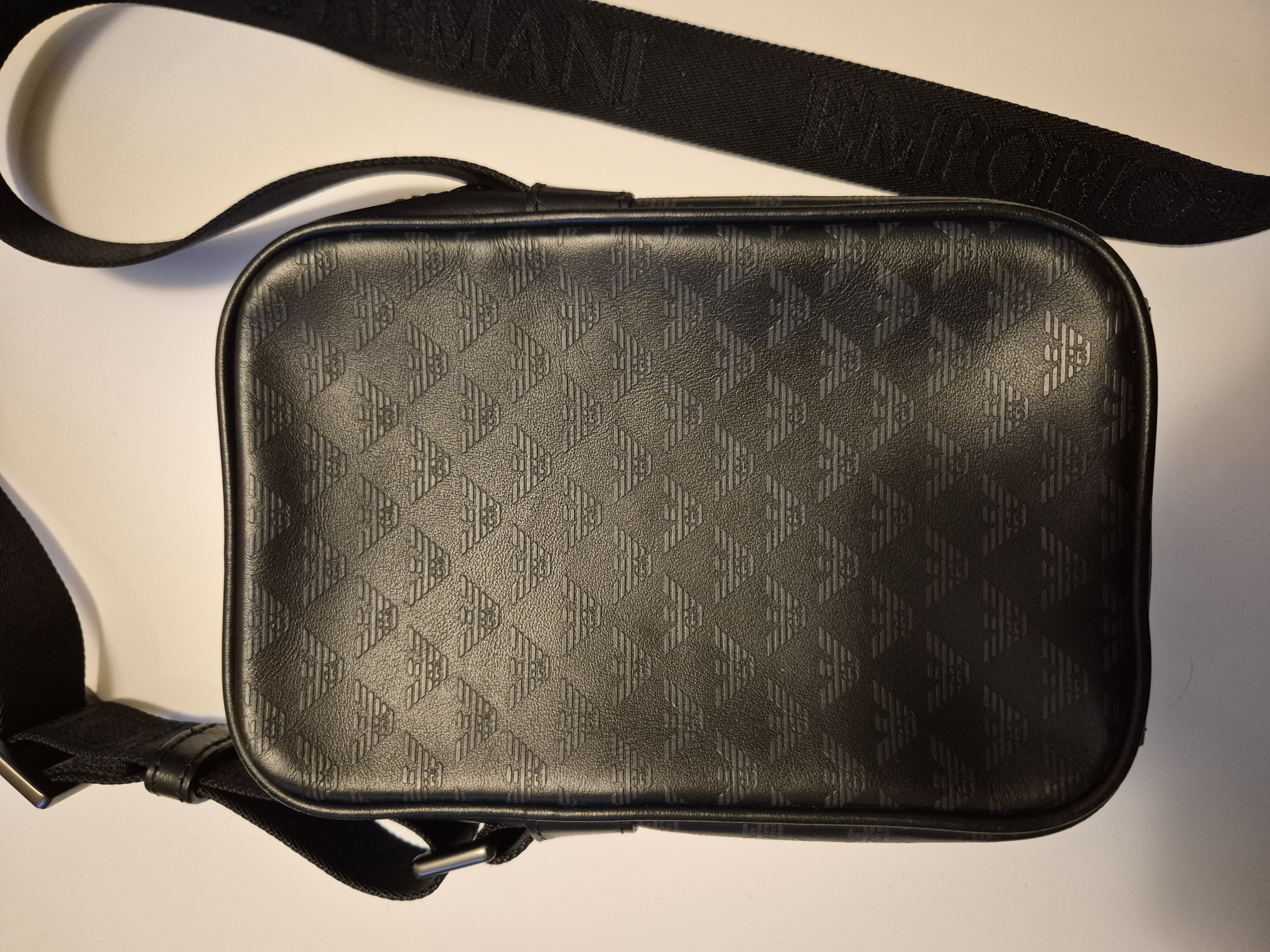 Sacoche Emporio Armani neuve avec certificat d'authenticit� 160 Cherbourg-en-Cotentin (50)