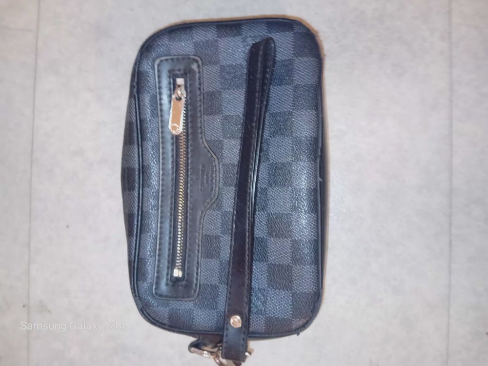 Sacoche homme kasai Louis Vuitton 200 Ermont (95)