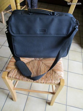 Sacoche noire avec sangle et beaucoup de s�parations 6 M�rignies (59)