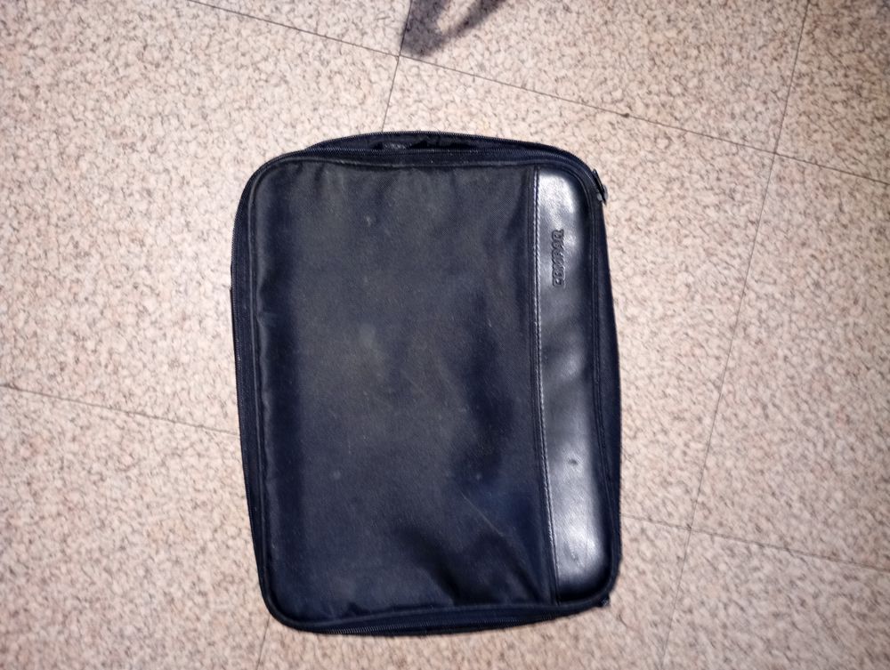 sacoche petit ordinateur 3 Annecy (74)