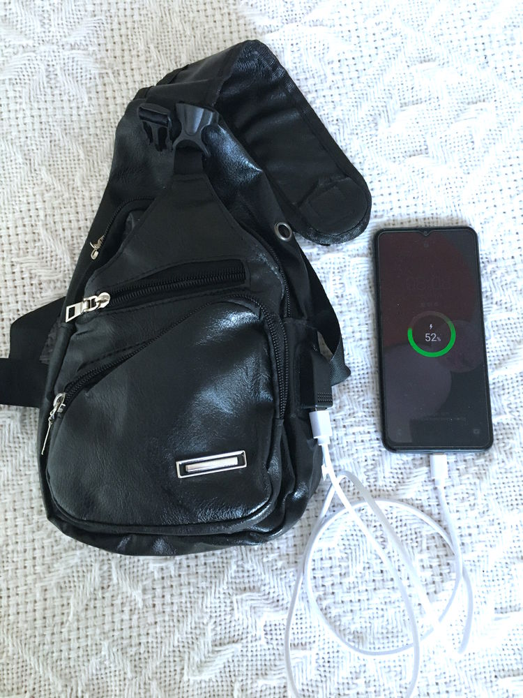 Sacoche, Pochette, sac en cuir
15 Nantes (44)