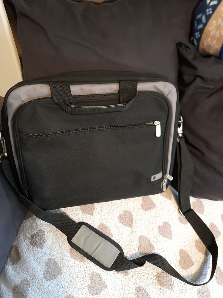 Sacoche HP pour ordinateur portable 15.6
12 Lyon 5 (69)