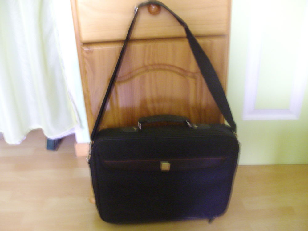 sacoche pour PC en parfait �tat 10 Saint-Remy-en-Bouzemont-Saint-Genest-et-Isson (51)