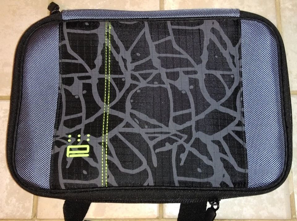 Sacoche protectrice tablette 28.5 x 10 cm bon �tat 
2 Marseille 9 (13)