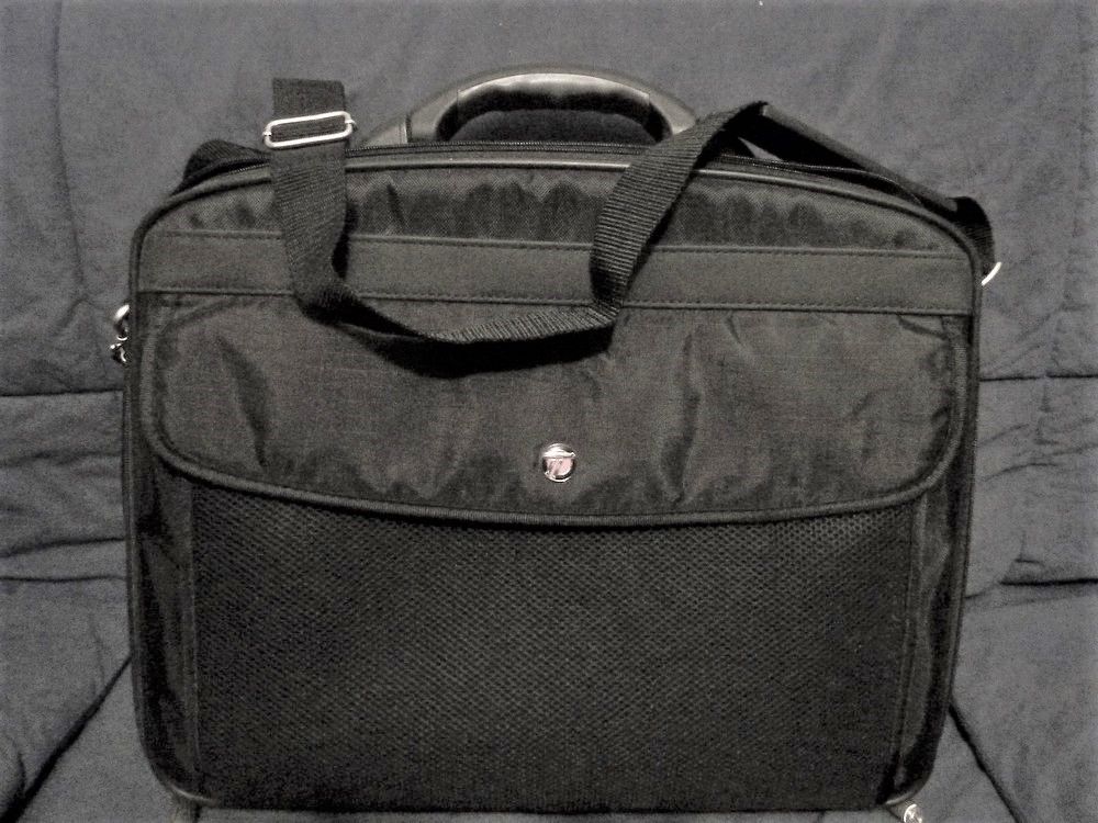 Sacoche pur transport de P C 25 Saint-M�dard-en-Jalles (33)