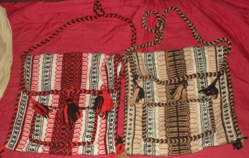 2 sacs en bandouli�re en Laine. NEUFS. 30 Montreuil (93)