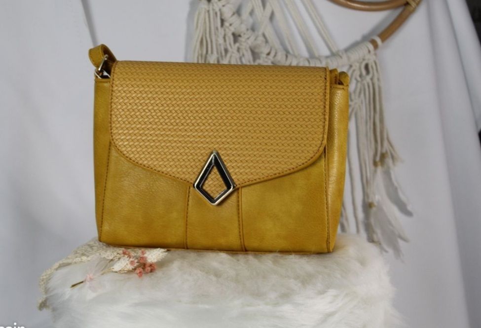 Sacs bandouli�re 23 Pierrefort (15)