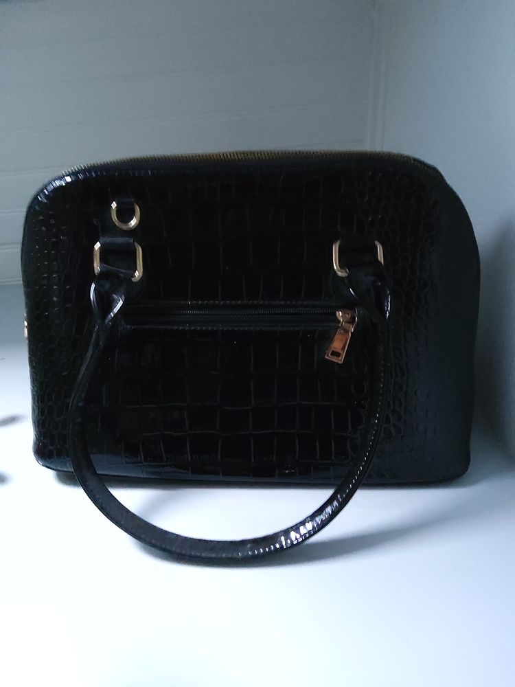 Lot de 2 sacs � main imitation croco 0 Saint-Firmin (58)