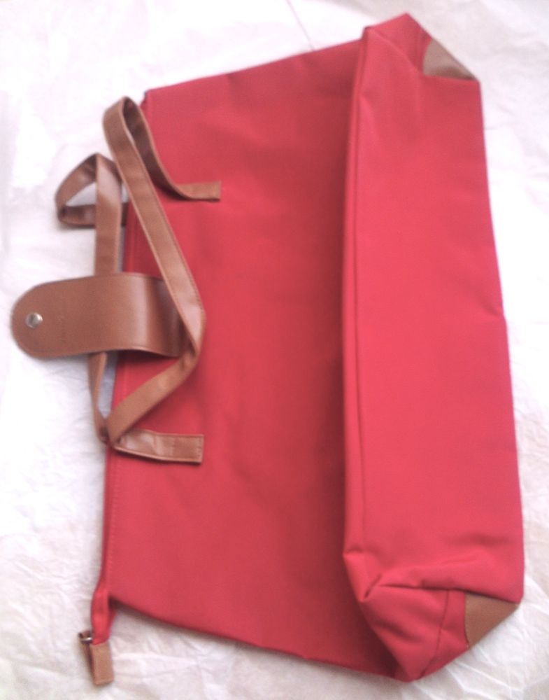 2 sacs moyen mod�le (48 cm x 29 cm) 24 Villeurbanne (69)