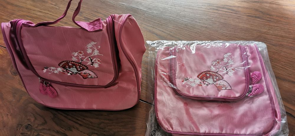 2 Sacs pour  enfants avec bandouli�res 10 L'Aigle (61)