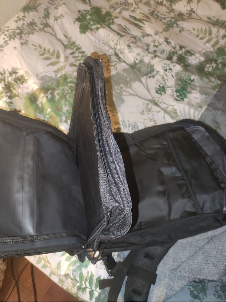 Lot 2 sacs � dos ON AIR ? 20� le lot / 15� � l'unit� 20 M�ru (60)