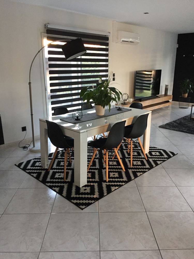 A saisir ensemble table + 8chaises 150 Sainte-Eulalie (33)