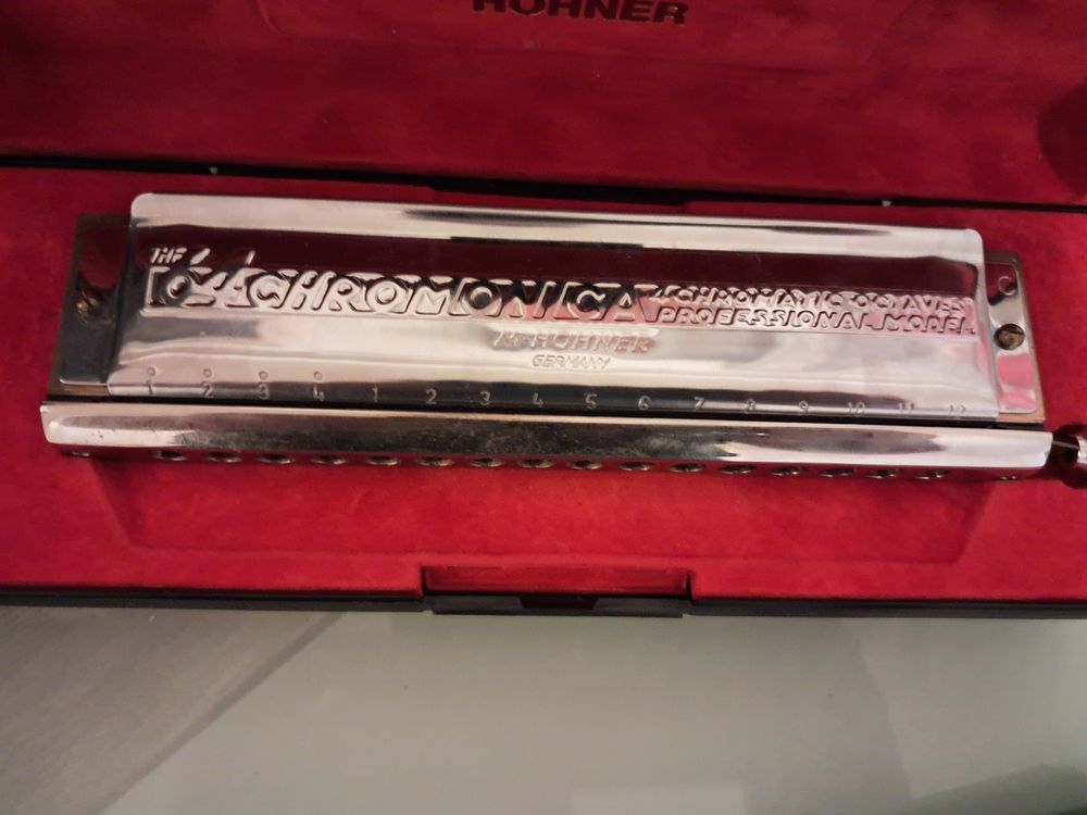 A saisir 2 harmonicats de marque 60 Asni�res-sur-Seine (92)