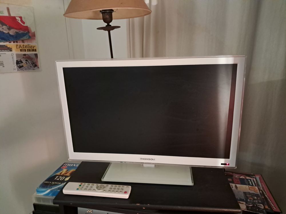 A saisir petit prix tout dans un appart hifi t�l� meubles ec 1 Thiais (94)