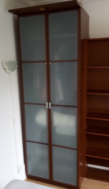 A SAISIR sur place Armoire avec commode 3 tiroirs, penderie 50 Paris 14 (75)