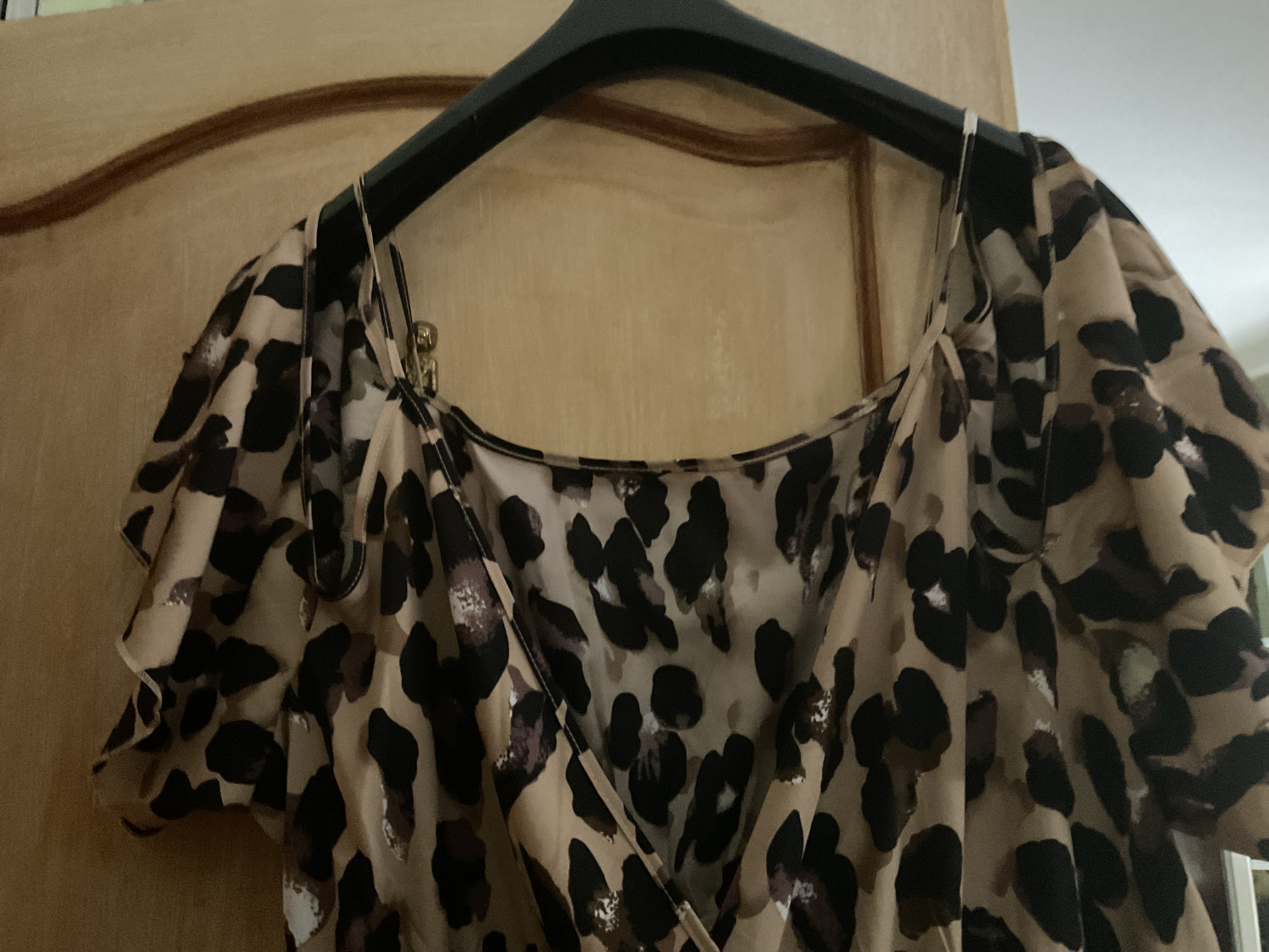 � saisir Super robe panth�re ,sexy ,ouverture devant 35 Six-Fours-les-Plages (83)