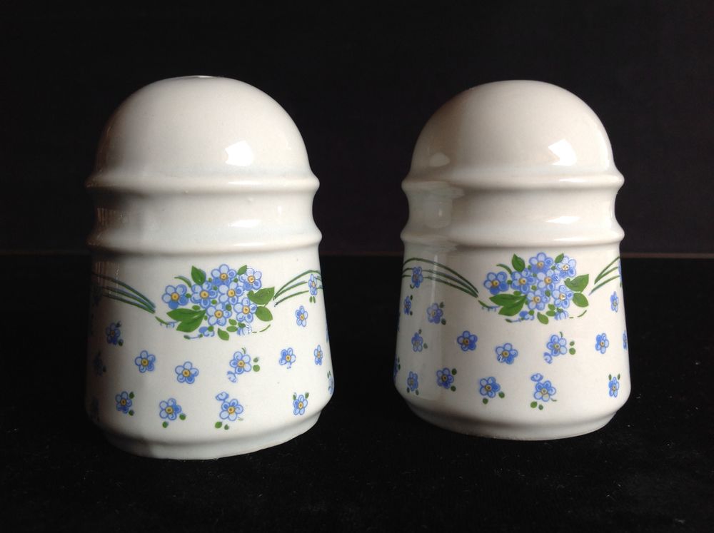 SALI�RE POIVRIER EN FAIENCE Envoi possible 10 Tr�gunc (29)