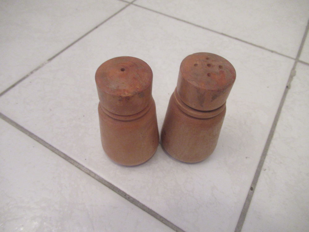 Sali�re et poivri�re en bois - Vintage 0 Aubi�re (63)
