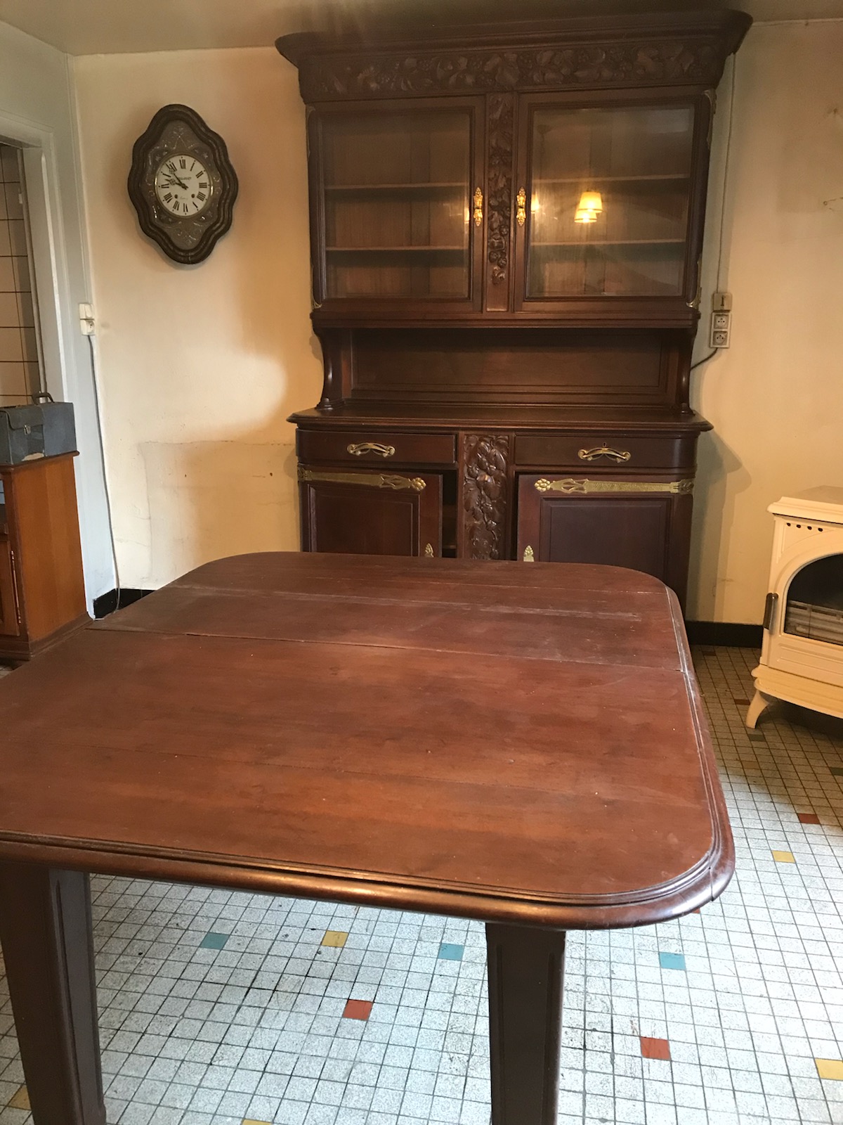 Salle � manger.  Buffet,  table et 8 chaises 0 Euville (55)