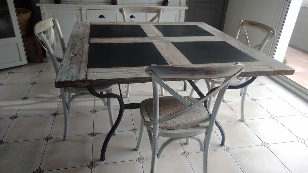  Salle � manger
4 chaises 120 Rivedoux-Plage (17)