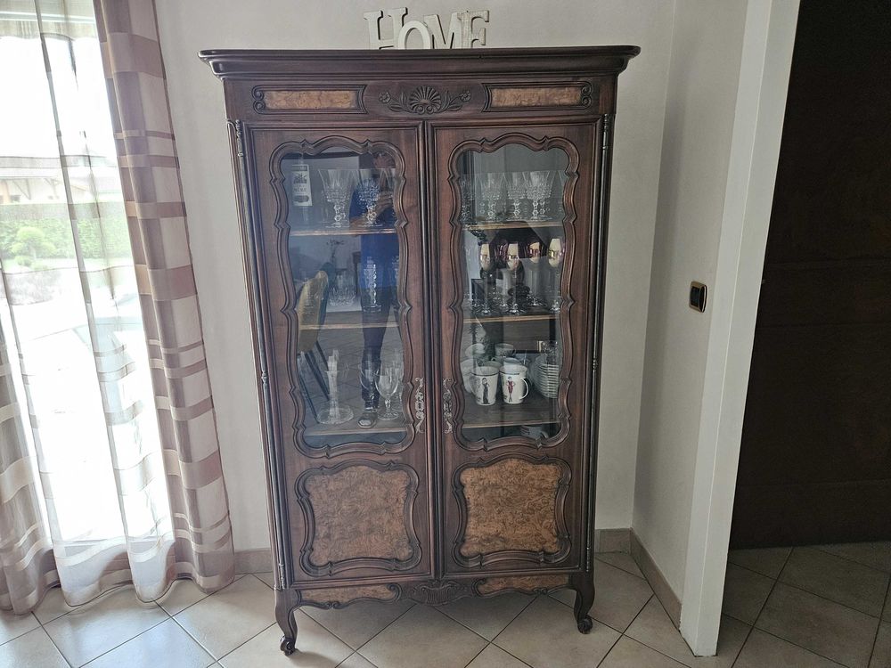 salle a manger et chaises 300 B�g�-la-Ville (01)