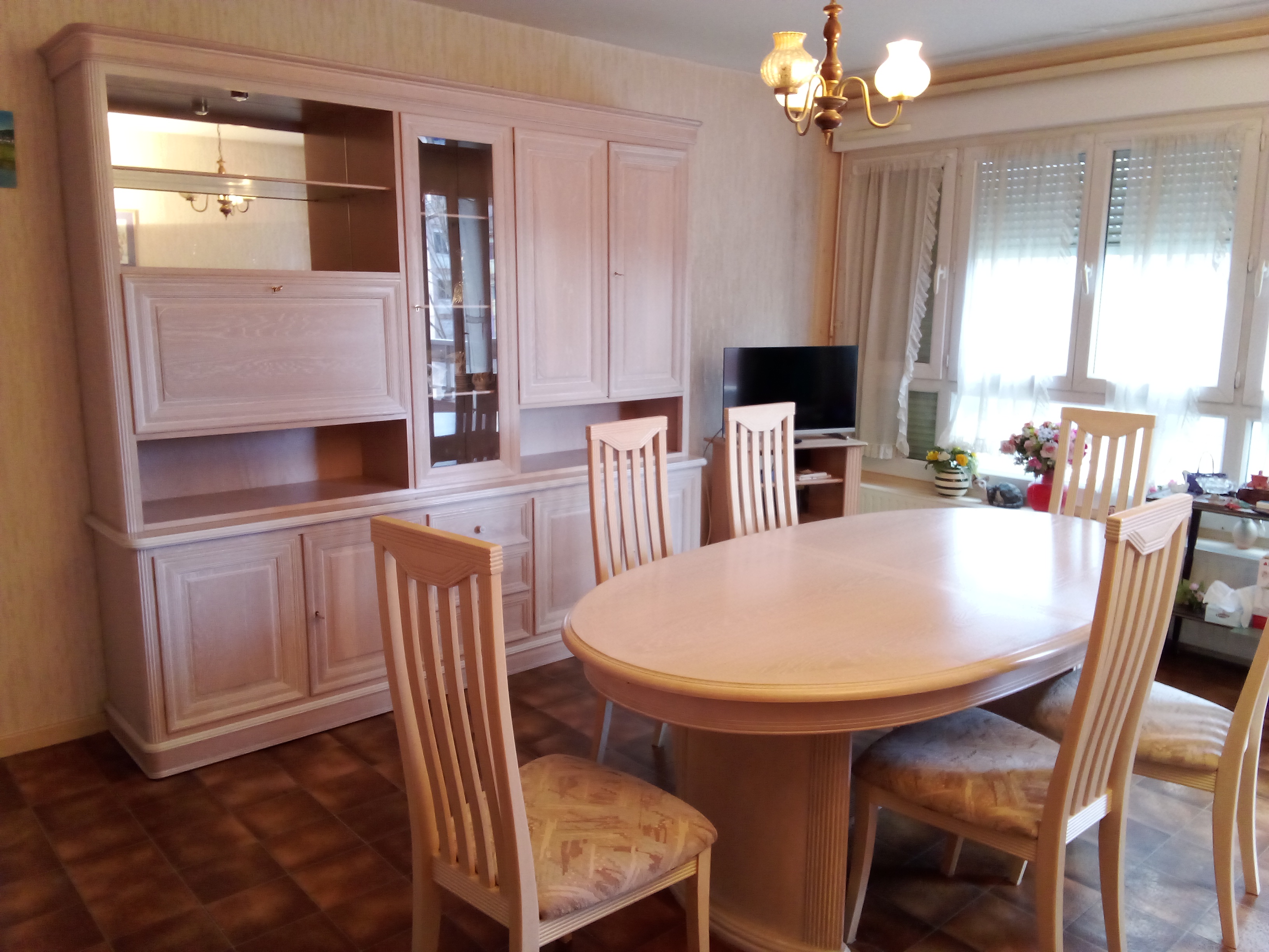 salle � manger ch�ne massif c�rus� ros� 800 Seynod (74)