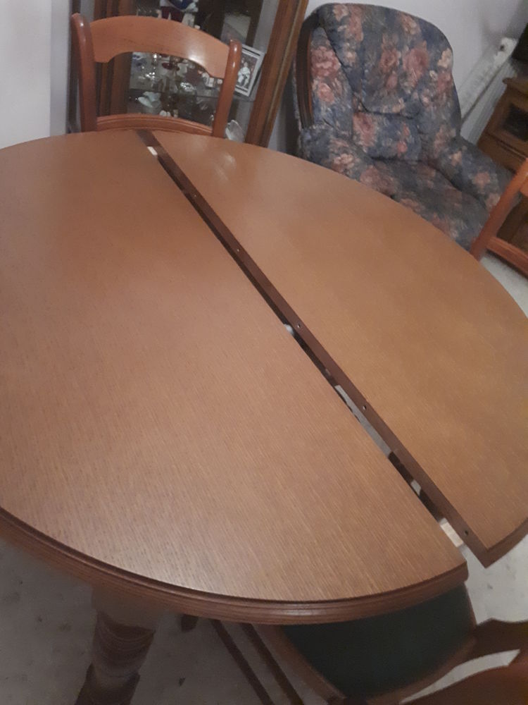 SALLE A MANGER COMPLETE 0 N�mes (30)