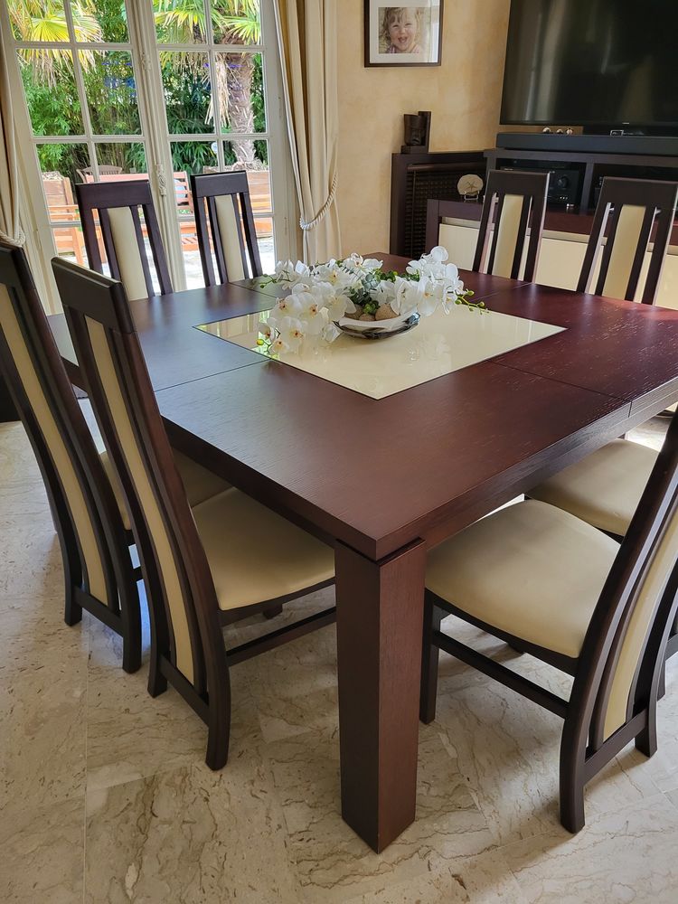 Salle � manger compl�te 
La maison Contemporaine 4500 Aulnay-sous-Bois (93)