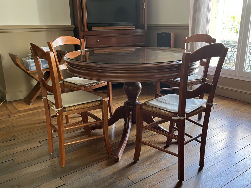 Salle � manger compl�te en merisier massif. 1200 Rosny-sous-Bois (93)