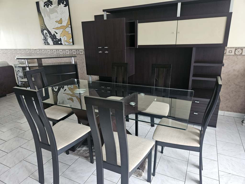 Salle � manger compl�te en bon �tat 550 Criquebeuf-sur-Seine (27)