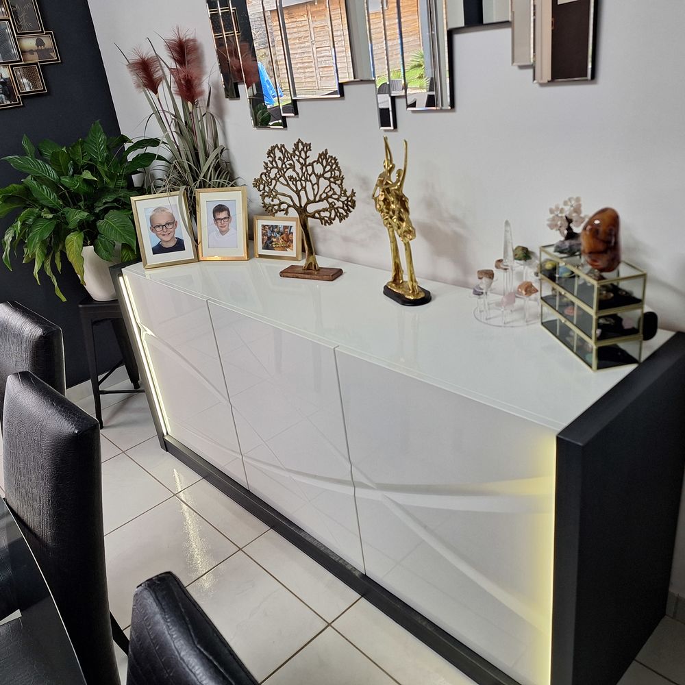 Salle � manger laqu� blanc et noir 500 Douchy-les-Mines (59)