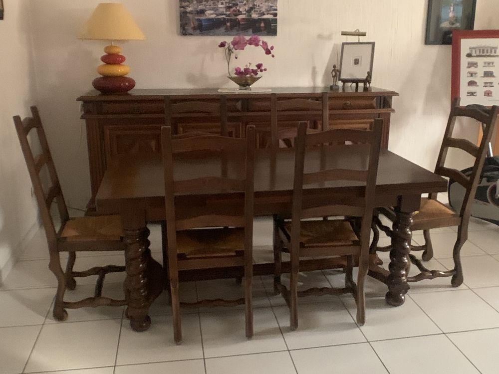 SALLE A MANGER LOUIS XIII NOYER MASSIF 200 Soues (65)