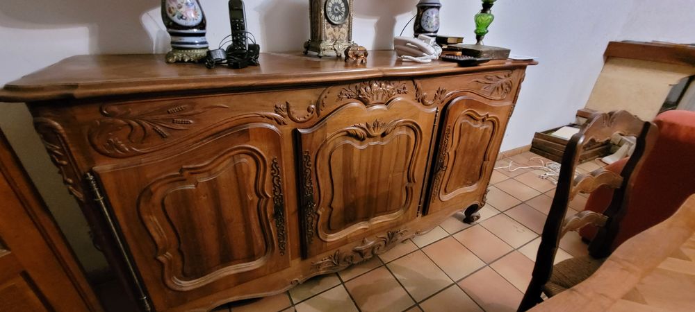 SALLE A MANGER LOUIS XV CAMPAGNARD
500 Six-Fours-les-Plages (83)