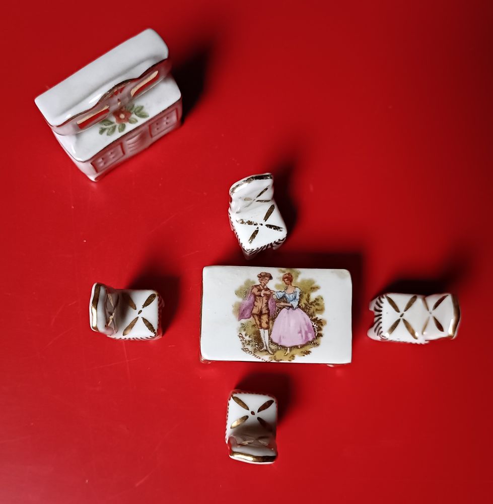 
Salle � manger miniature, porcelaine de Limoges, (table, 4 20 Montauban (82)