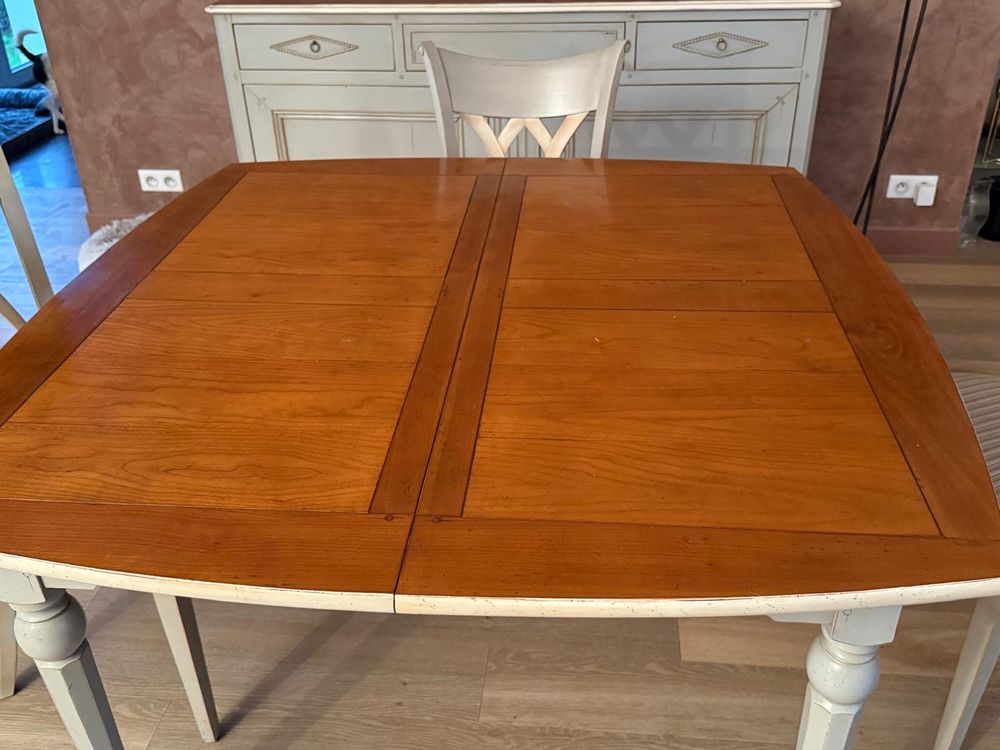Salle � manger TIFFANY ( table + chaises + enfilade 3200 Palaiseau (91)