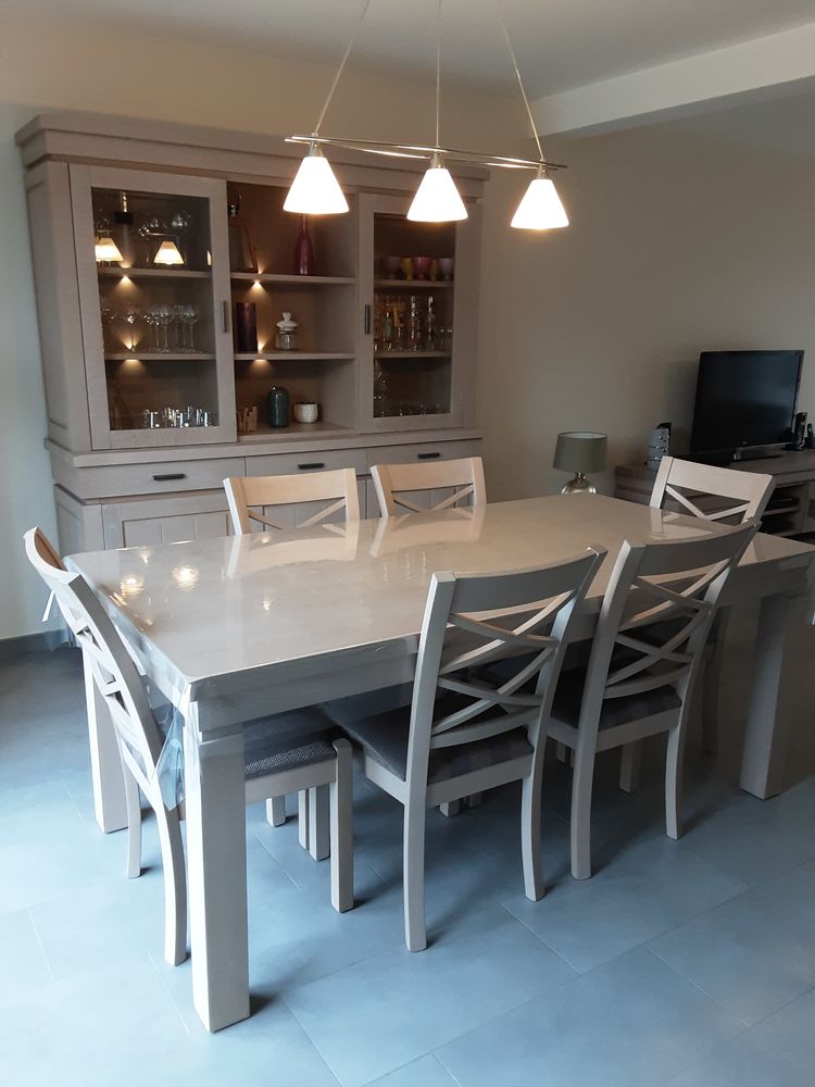 SALLE �  MANGER +VAISSELIER LAMBERMONT 2000 Gu�nange (57)