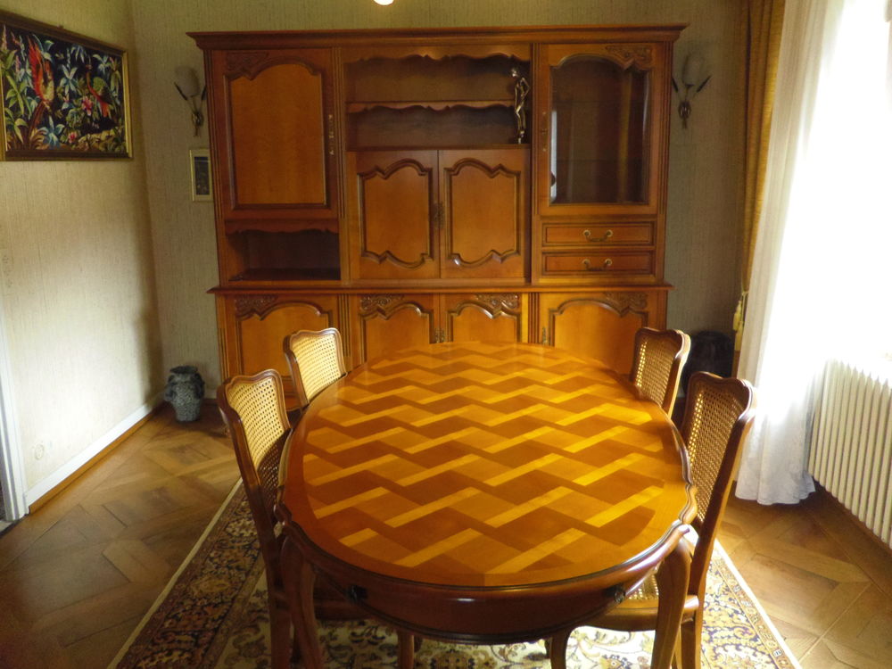 salle � manger 300 Cluses (74)