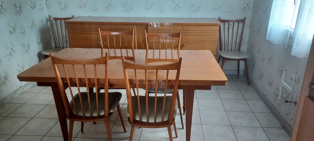 Salle � manger 300 Chef-Boutonne (79)