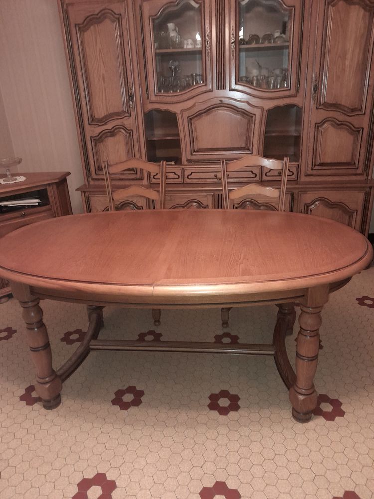 Salle �  manger 230 Pouzauges (85)