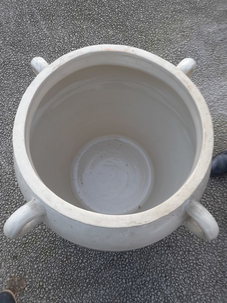 SALOIR AVEC COUVERCLE NEUF 350 Charlieu (42)