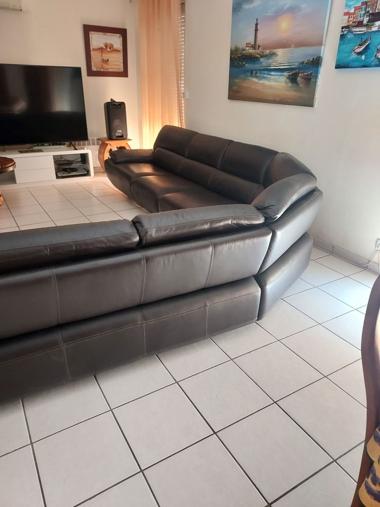 Salon d'angle Ch�teau d'Ax 600 Pollestres (66)