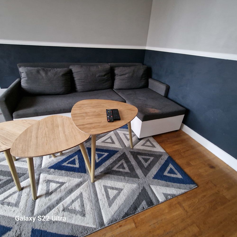 Salon avec tables et tapis Canap� 4 places avec m�ridienne 200 Villiers-le-Bel (95)